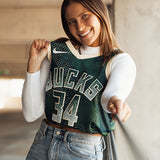 Nike Select Series '25 Giannis Antetokounmpo Swingman Jersey-model