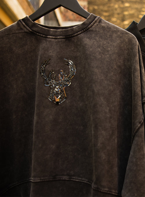Women's Pro Standard Vanguard Milwaukee Bucks Washed Crewneck Sweatshirt-photoshoot