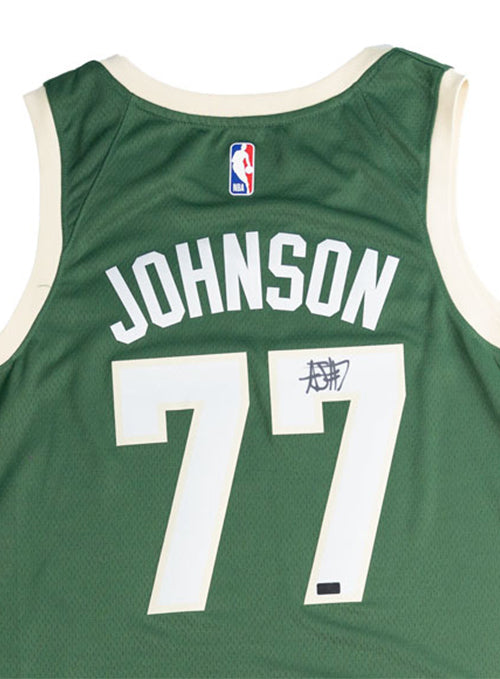 Signed Nike 2022 Icon Edition AJ Johnson Milwaukee Bucks Swingman Jersey-signature
