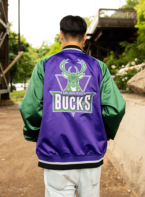 Mitchell & Ness HWC '93 Playmaker Milwaukee Bucks Satin Jacket- back of model