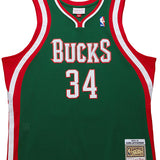 Mitchell & Ness HWC '13 Giannis Antetokounmpo Milwaukee Bucks Swingman jersey In Green, Red & White - Front View