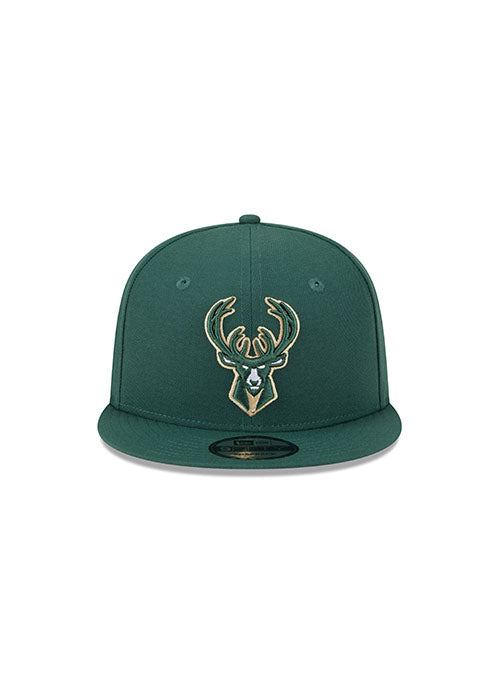 New Era 9Fifty State Patch Green Milwaukee Bucks Snapback Hat in Green - Front View