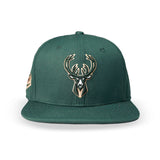 Pro Standard Script Tail Milwaukee Bucks Snapback Hat-front