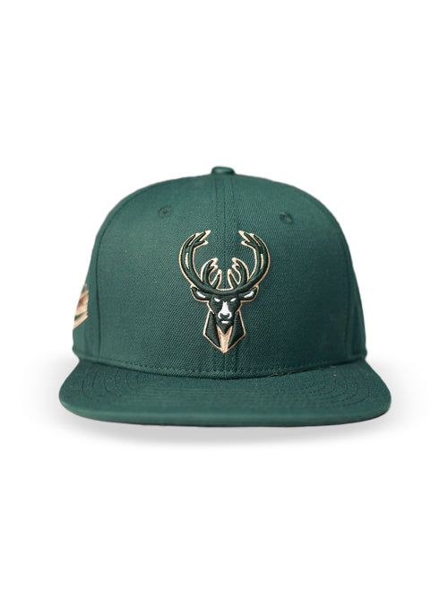 Pro Standard Script Tail Milwaukee Bucks Snapback Hat-front