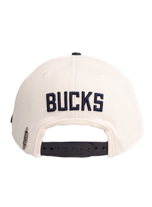 Pro Standard Seersucker Milwaukee Bucks Pinch Front Snapback Hat-back