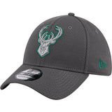 New Era 39Thirty Mesh Milwaukee Bucks Flex Hat