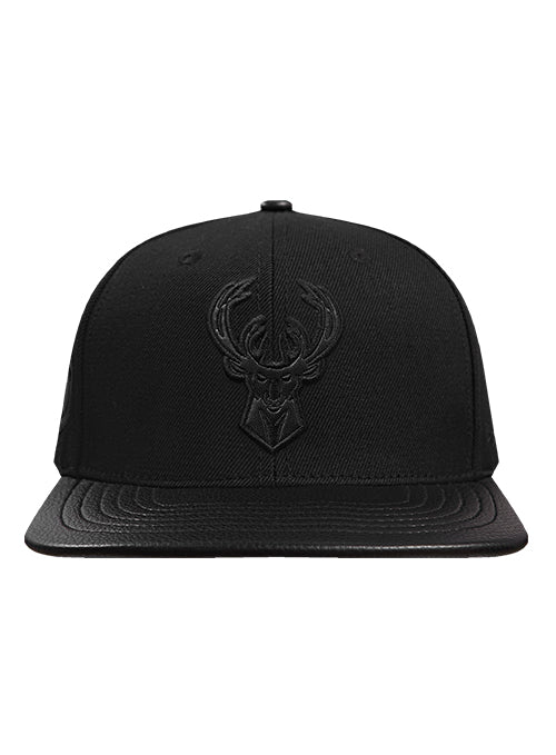 Pro Standard Vanguard Washed Milwaukee Bucks Snapback Hat-front