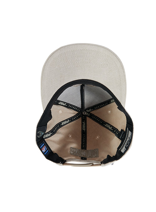 Pro Standard Classic Cream Milwaukee Bucks Pinch Snapback Hat-UV