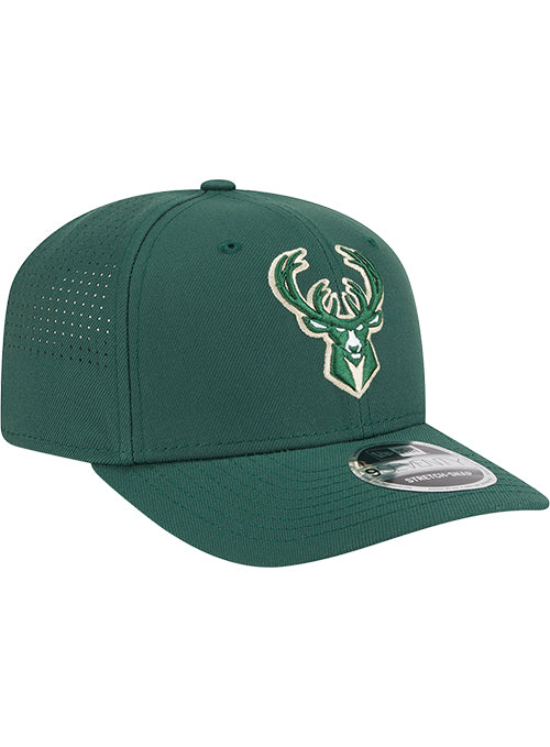 New Era 9Seventy Perform Stretch-Snap Milwaukee Bucks Snapback Hat-right