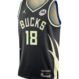 Jordan 2022 Statement Edition Kyle Kuzma Milwaukee Bucks Swingman Jersey-front