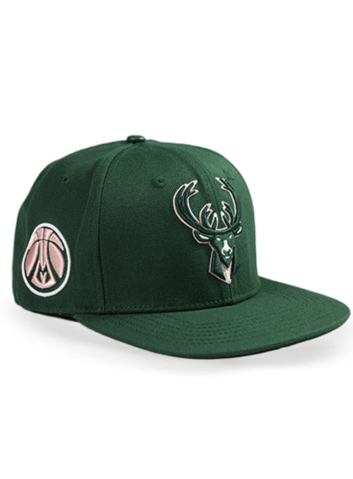 Pro Standard Classic Wool Green Milwaukee Bucks Snapback Hat-angled right