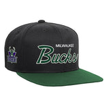 Youth Mitchell & Ness HWC '93 Team Script Milwaukee Bucks Snapback Hat In Black & Green - Right Side View