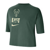 Women's Nike Boxy ESS Versus Milwaukee Bucks Cropped T-Shirt In Green - Front View