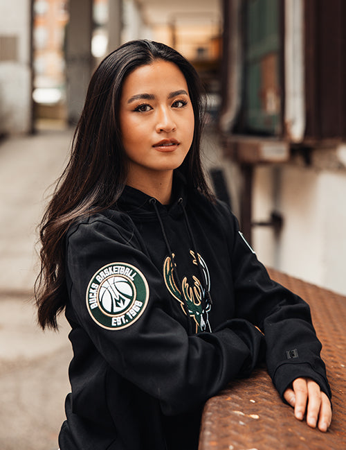 Pro Standard Split Logo Milwaukee Bucks Hooded Sweatshirt-model side