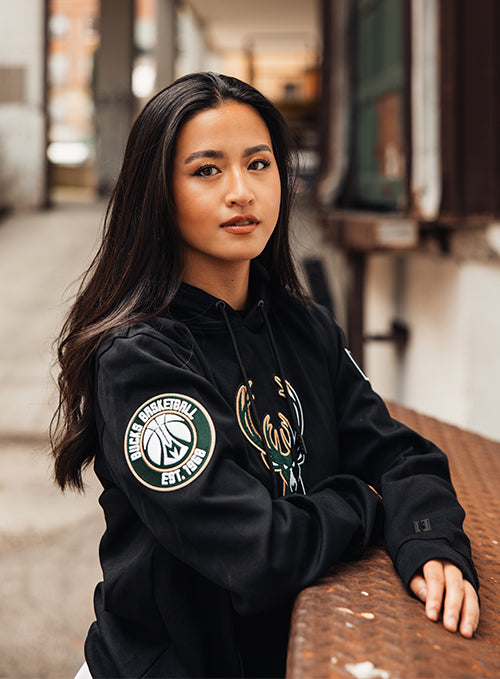 Pro Standard Split Logo Milwaukee Bucks Hooded Sweatshirt-model side