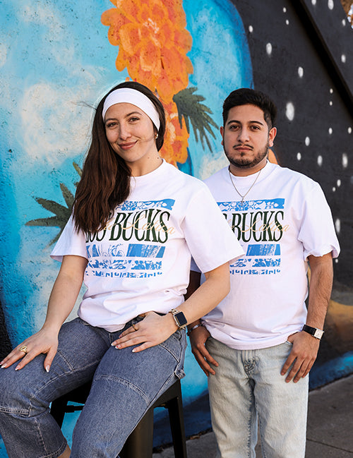 Bucks Pro Shop Noche Latina- Los Bucks Milwaukee Bucks T-Shirt-models