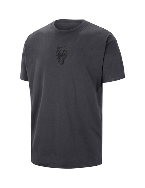 Nike Standard Issue Travel Milwaukee Bucks T-Shirt-front