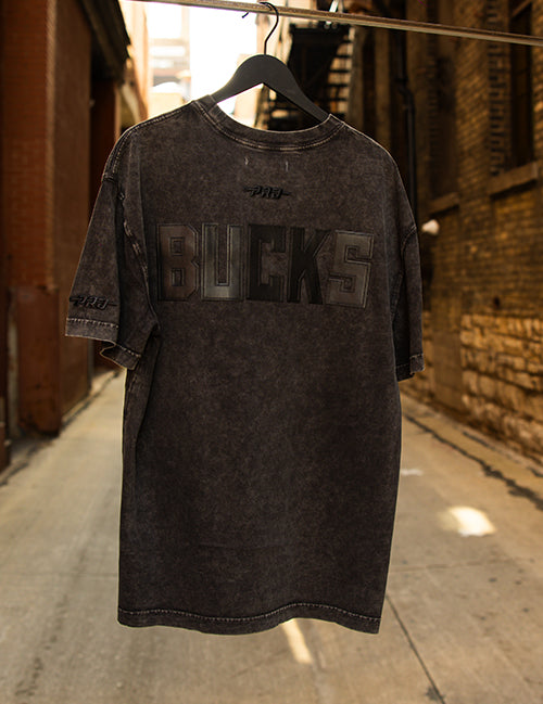 Pro Standard Vanguard Washed Milwaukee Bucks T-Shirt-photoshoot 1
