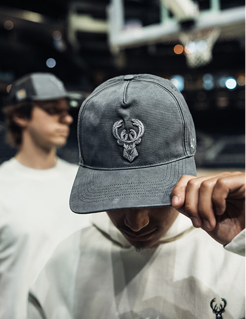 '47 Brand x Carhartt Garment Dyed Hitch Milwaukee Bucks Snapback Hat-on model