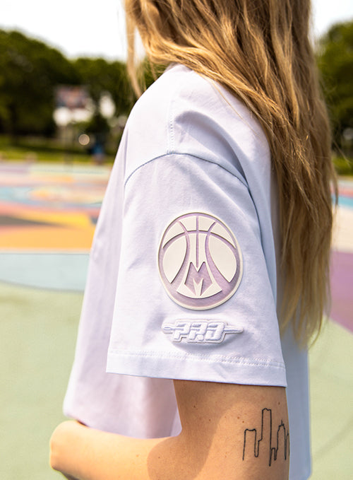 Women's Pro Standard Hologram Milwaukee Bucks Boxy T-Shirt-SLEEVE PATCH