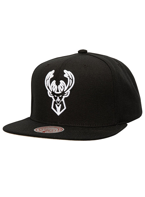 Mitchell & Ness Milwaukee Bucks Black and White Evergreen Snapback Hat-front