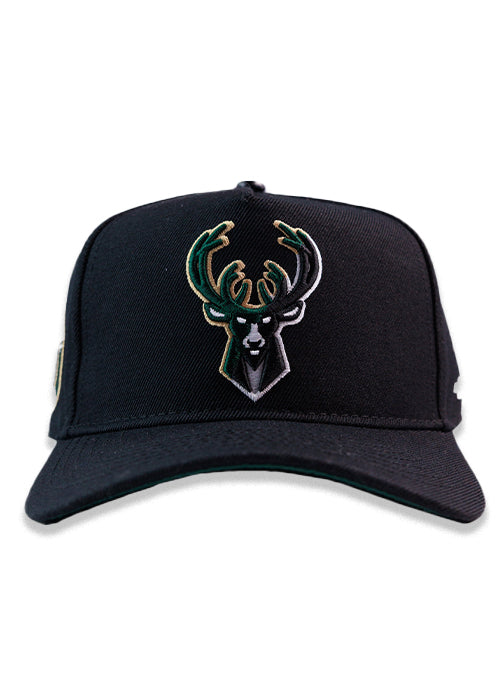 Pro Standard Split Logo Milwaukee Bucks Snapback Hat-front