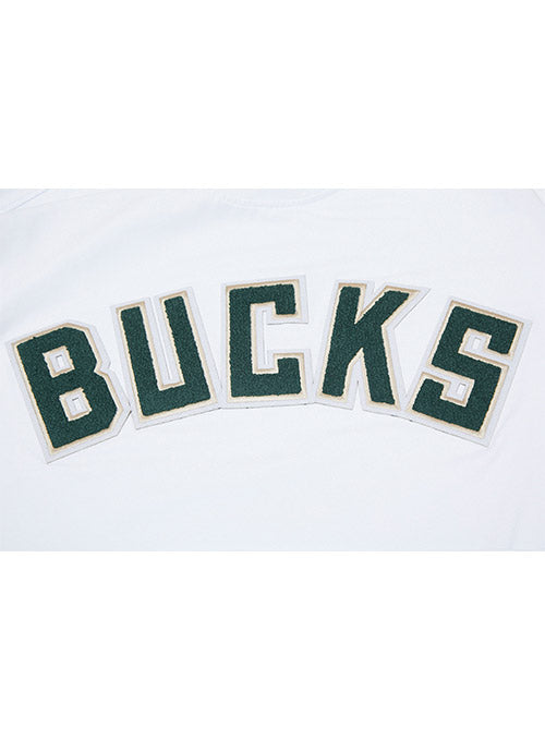 Pro Standard Classic Chenille Milwaukee Bucks T-Shirt In White & Green - Zoom View On Front Graphic