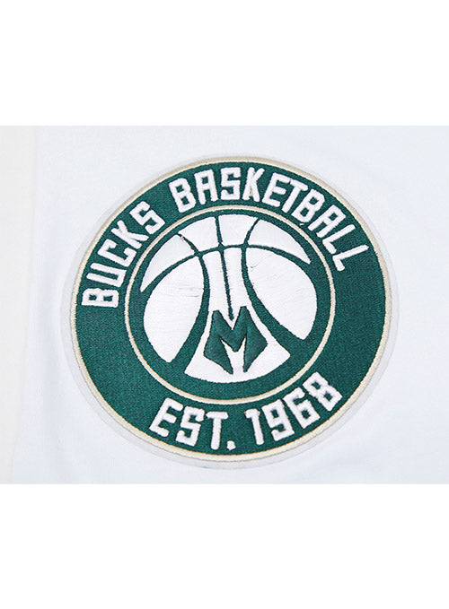 Pro Standard Classic Chenille Milwaukee Bucks T-Shirt In White & Green - Zoom View On Left Sleeve Graphic