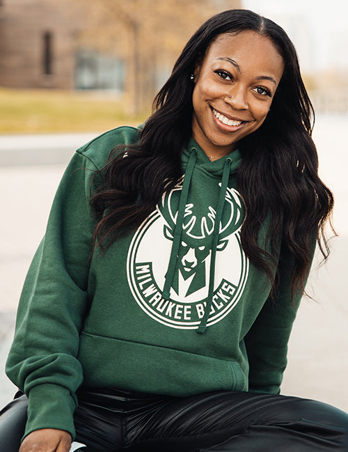 Nike ESS GX Milwaukee Bucks Hooded Sweatshirt In Green - Front View On Model