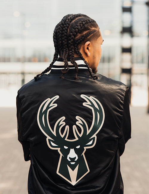 Pro Standard Script Tail Milwaukee Bucks Satin Jacket-back