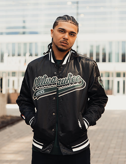 Pro Standard Script Tail Milwaukee Bucks Satin Jacket-front 