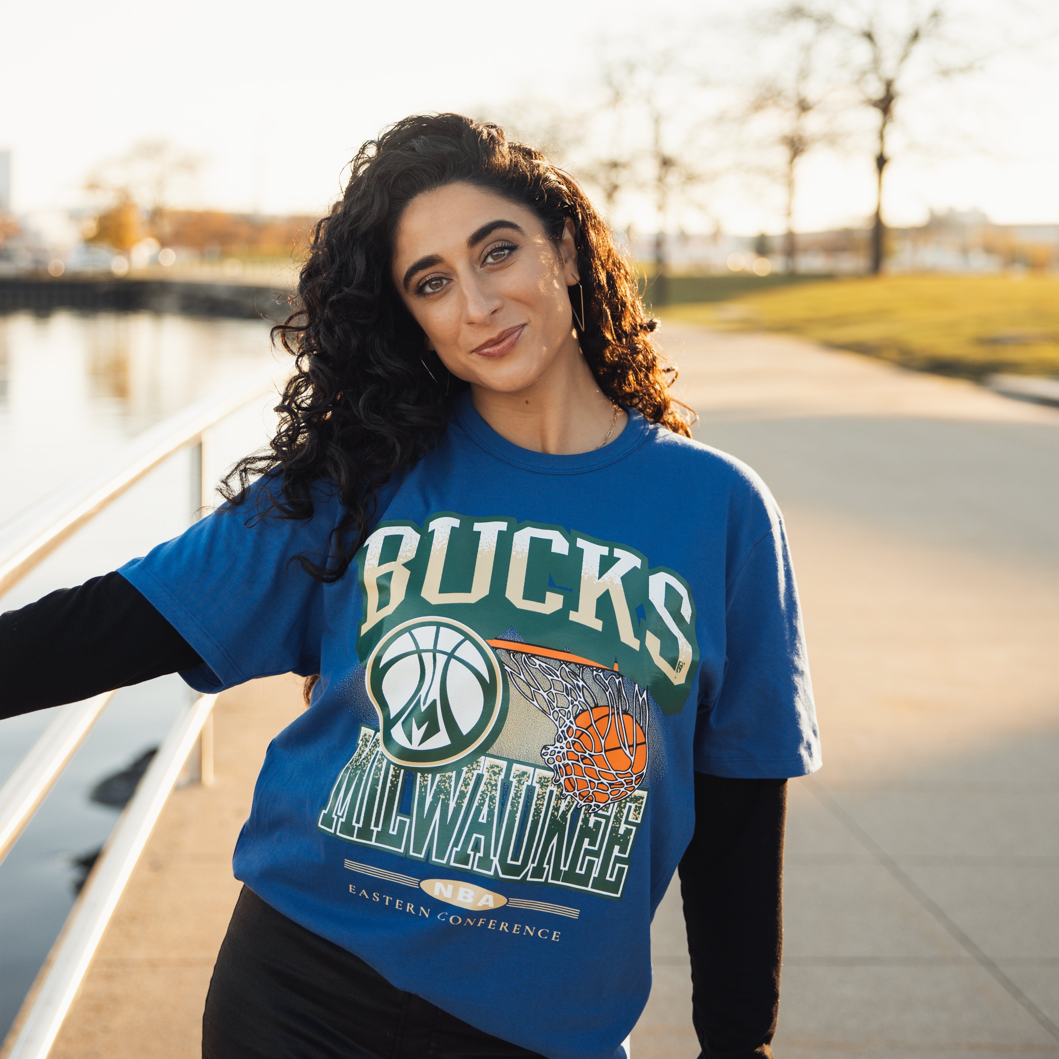 '47 Brand 2024-25 City Edition Franklin Milwaukee Bucks No Look T-Shirt-model photo