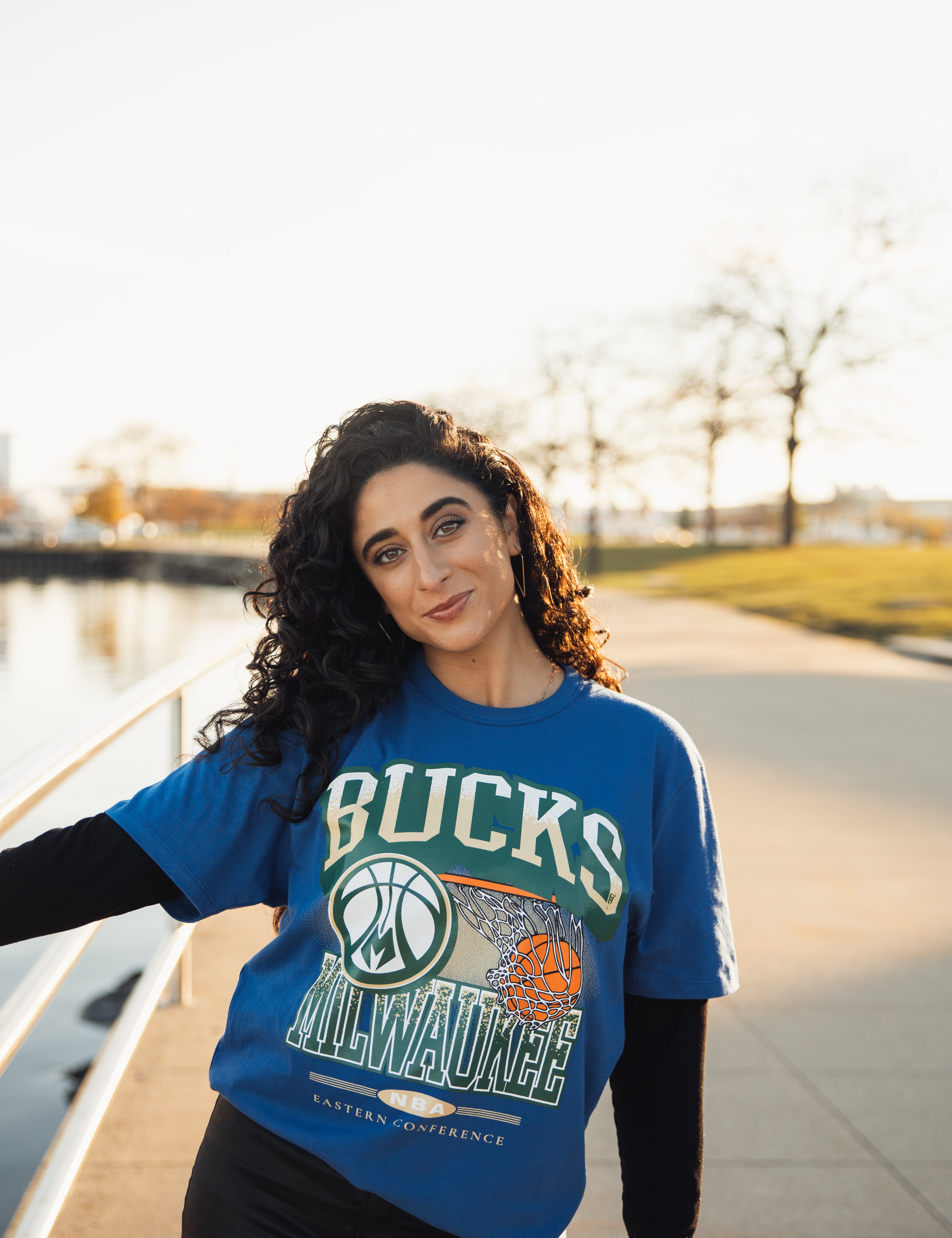 '47 Brand 2024-25 City Edition Franklin Milwaukee Bucks No Look T-Shirt-model photo