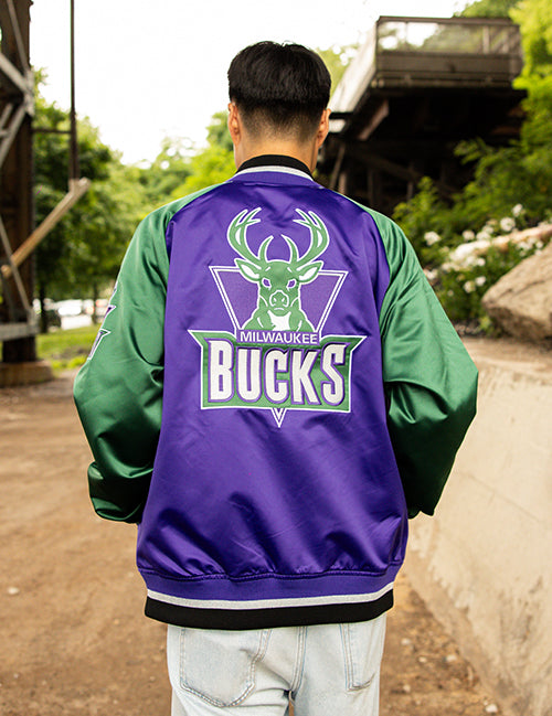 Mitchell & Ness HWC '93 Playmaker Milwaukee Bucks Satin Jacket- back of model