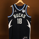 Game Worn Jordan Statement Edition Kyle Kuzma Milwaukee Bucks Authentic Jersey-front