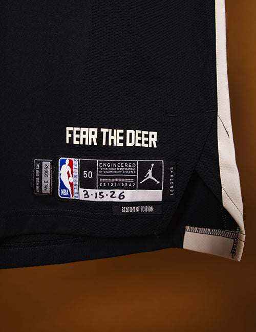 Game Worn Jordan Statement Edition Kyle Kuzma Milwaukee Bucks Authentic Jersey-front