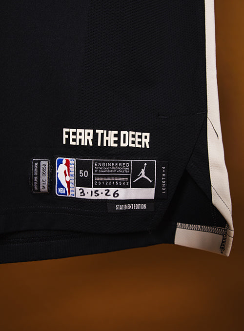 Game Worn Jordan Statement Edition Kyle Kuzma Milwaukee Bucks Authentic Jersey-front