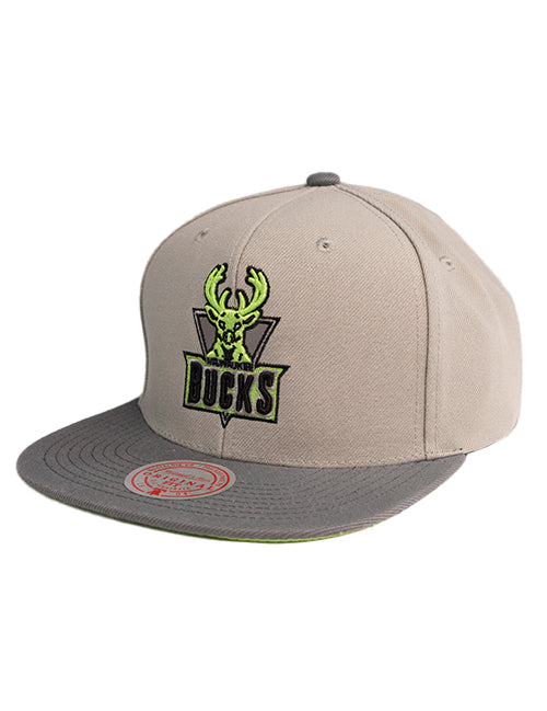 Mitchell & Ness HWC '93 Green Bean Milwaukee Bucks Snapback Hat-left
