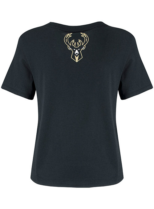 Colosseum Women's Be The Crown Milwaukee Bucks V-Neck T-Shirt / Small
