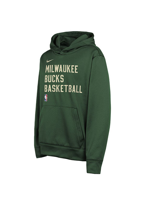 Youth Nike On-Court Spotlight Milwaukee Bucks Hooded Sweatshirt in Green - Front View