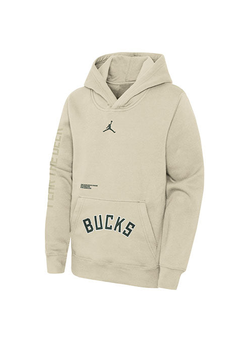 Milwaukee Bucks Courtside Statement Edition Men's Jordan NBA Fleece  Sweatshirt. Nike CA