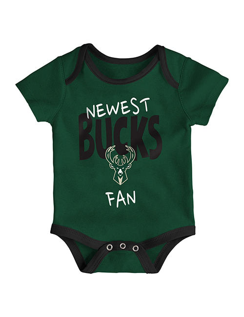 Newborn Outerstuff Slam Dunk Milwaukee Bucks 3-Piece Creeper Set - Green Front View