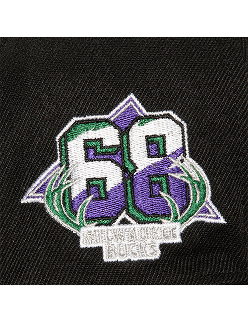 Mitchell & Ness HWC '93 Side Jam Milwaukee Bucks Snapback Hat- side patch 