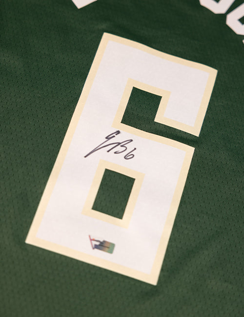 Signed Nike Icon Edition Eric Bledsoe Milwaukee Bucks Swingman Jersey-signature