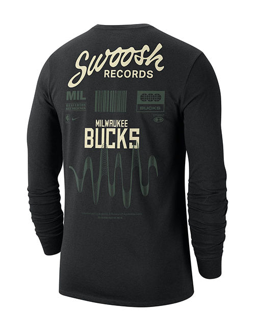 Nike Essential Fade Milwaukee Bucks Long Sleeve T-Shirt in Black - Back View