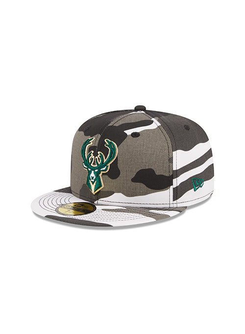 Mitchell & Ness - NBA Red Fitted Cap - Milwaukee Bucks Nightmare Red/Green Fitted @ Hatstore