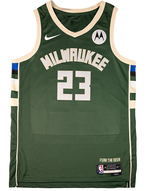 Signed Nike Icon Edition Wesley Matthews Milwaukee Bucks Swingman Jersey-front