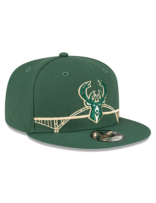 New Era 9Fifty Icon Bridge Milwaukee Bucks Snapback Hat-angled right 