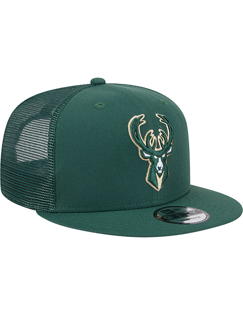 New Era 9Fifty Icon Logo Green Milwaukee Bucks Trucker Snapback Hat-angled right
