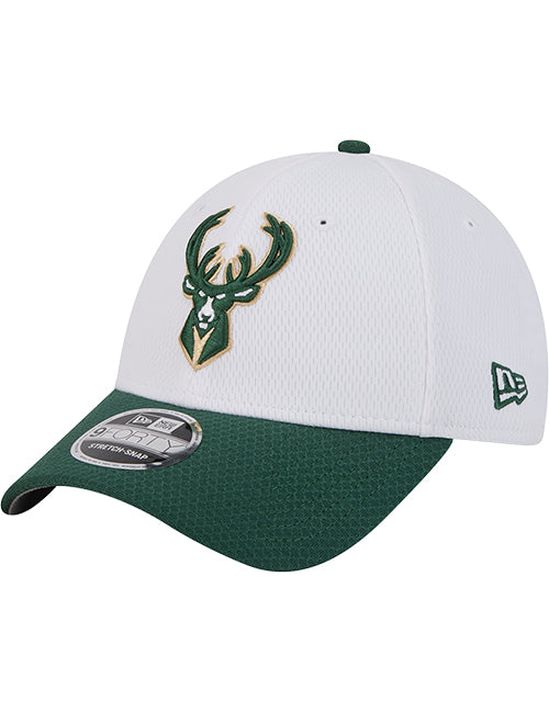 New Era 9Forty 2-Tone Color Dash Milwaukee Bucks Adjustable Hat-angled left